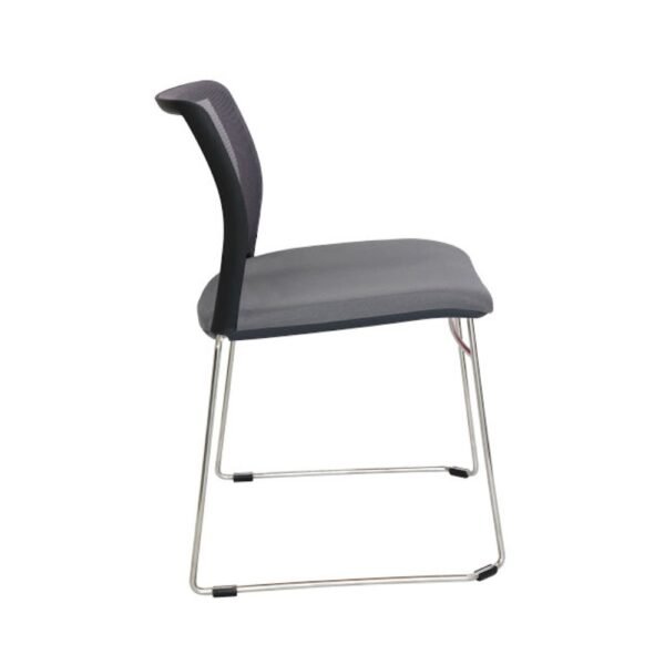 silla de visita o multiproposito Alpha, estructura trineo cromadas, respaldo de malla, asiento tapizado
