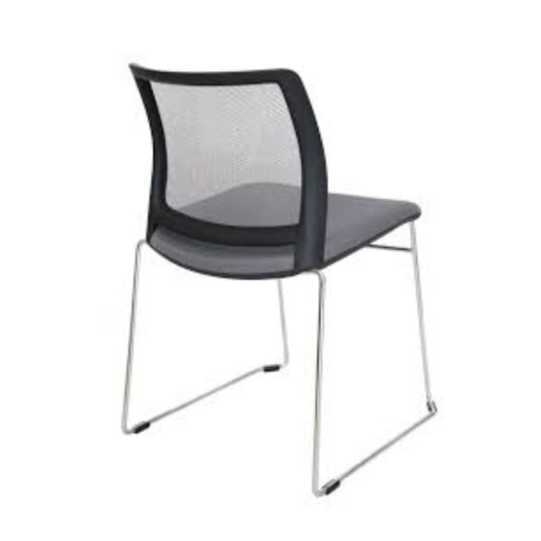 silla de visita o multiproposito Alpha, estructura trineo cromadas, respaldo de malla, asiento tapizado
