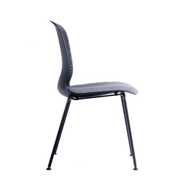 Silla de visita multiproposito Maipo, estructura de 4 patas asiento tapizado color negro, respaldo plastico negro