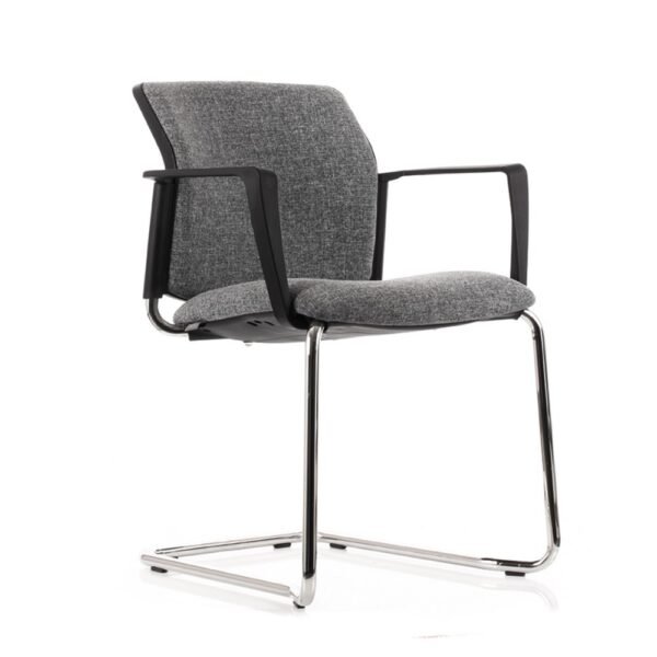 Silla de visita o multiproposito Logan Trineo, estructura cromada o negra, asiento y respaldo tapizados. Con brazos fijos