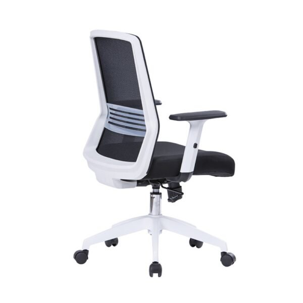 silla Tossy profesional, estructura blanca, asiento tapizado, respaldo malla, barzos regulables
