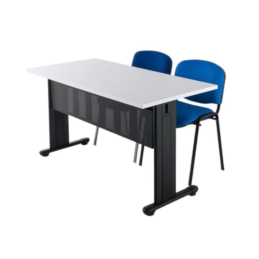 Mesa de capacitacion o modular, base electrificable, freestanding, dimensiones a pedido, faldón metálico