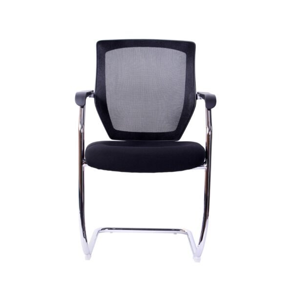 Silla de visita Tera, estructura trineo cromada, brazos fijos, respaldo de malla y asiento tapizado
