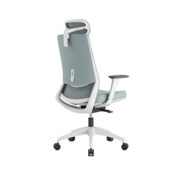 silla gerencial o ejecutiva Ness con cabecero, ergonomica, profesional, mecianismo sincronico, asiento tapizado color gris, respaldo malla gris, brazos regulables