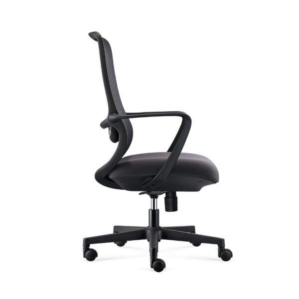 Silla ejecutiva, operativa Rumba, respaldo de malla negra, asiento tapizado, brazos fijos, apoyo lumbar