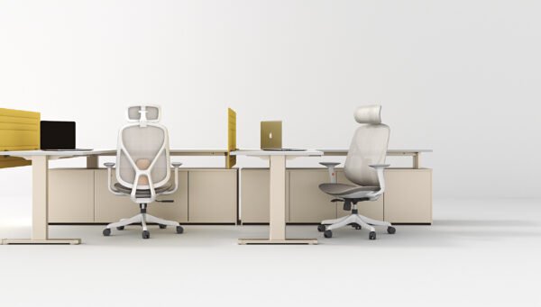 Silla Yaris, profesional, asiento, resplado y cabecero de malla color gris. Apoyo lumbar regulable de color verde. Estructura gris. Cabecro de malla gris.